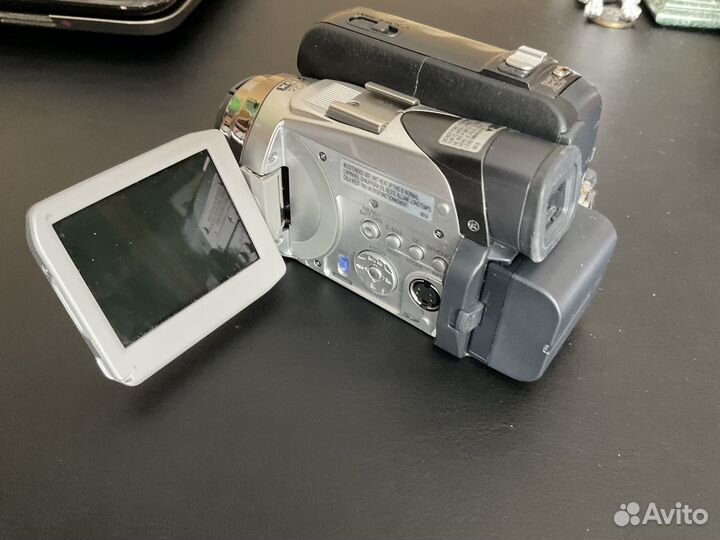Видеокамера JVC