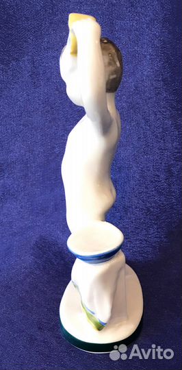 Статуэтка мальчик с кружкой. лфз