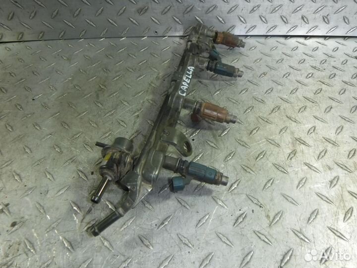 Форсунка топливная Mazda Capella