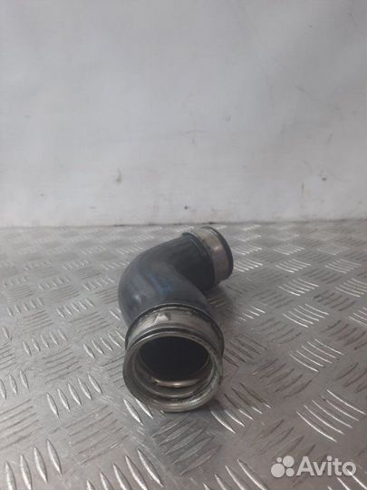 Патрубок интеркулера Volkswagen Jetta 2.0 BKD 2008