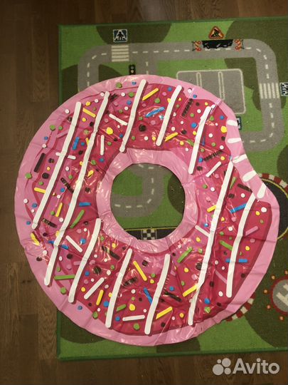 Большой надувной круг пончик