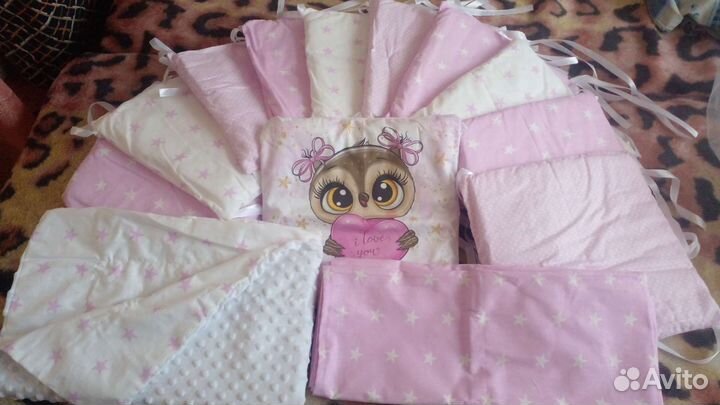 Набор в кроватку(бортик,плед,простынь)