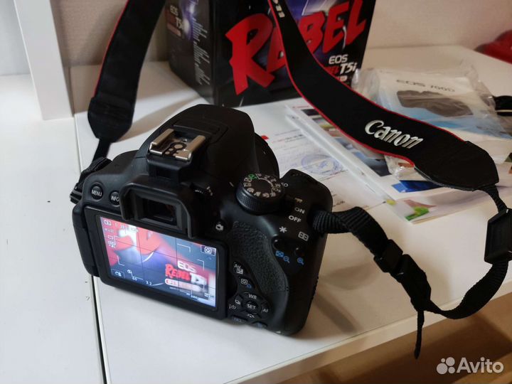 Canon Rebel T5i он же 700d Body