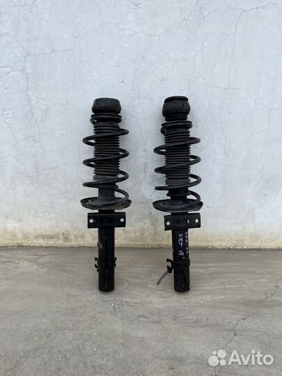Амортизаторы передние на Volkswagen Polo 5