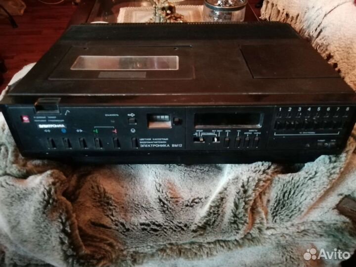 Видиомагнитофон Электроника вм12, цветной