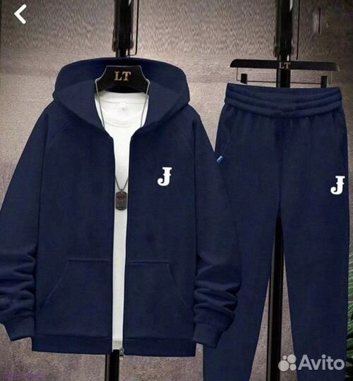 Спортивный костюм