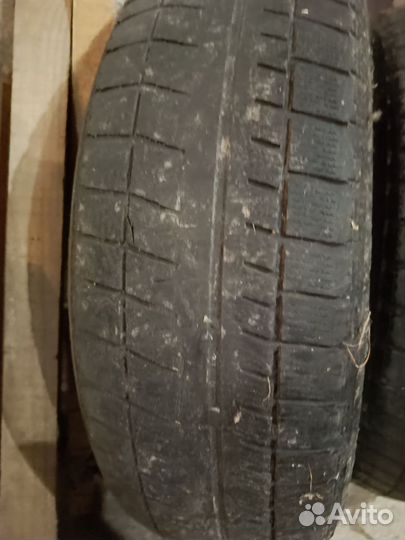 Bridgestone Blizzak Revo GZ 185/65 R15