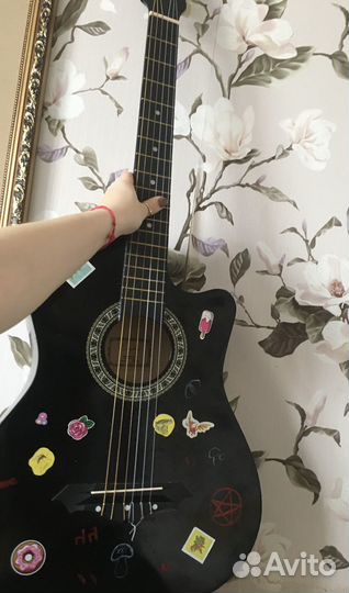 Акустическая гитара