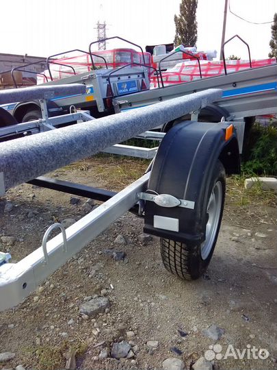 Лодочный прицеп