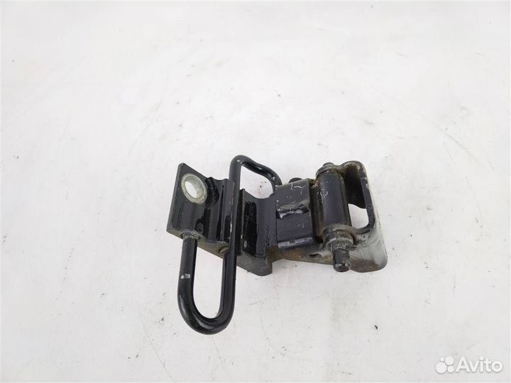 Петля двери задней правой нижняя фольксваген туар