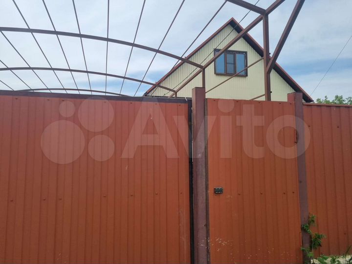 Дом 160 м² на участке 8 сот.