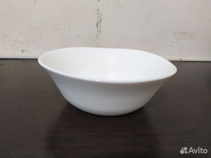 Тарелка салатник Bormioli Rocco (ширина 15 см)