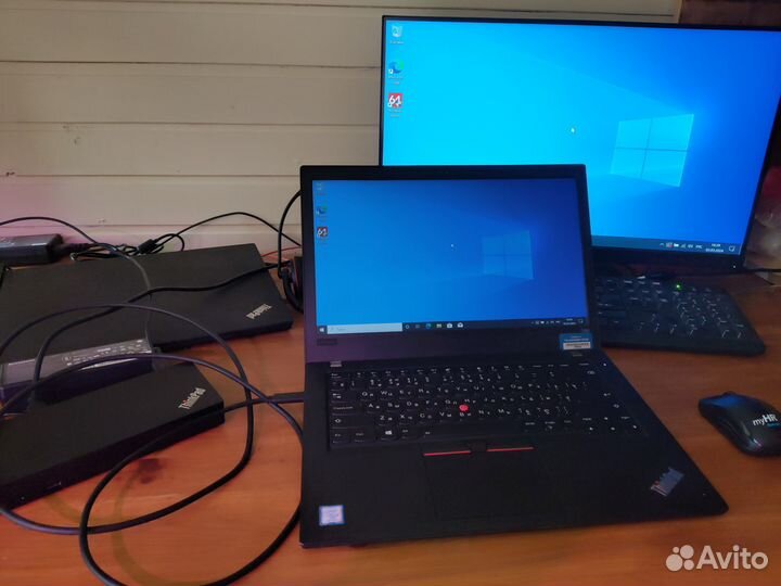 Докстанция Lenovo thunderbolt 3 dock 40AC