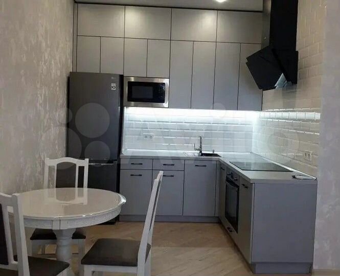 2-к. квартира, 40 м², 4/10 эт.