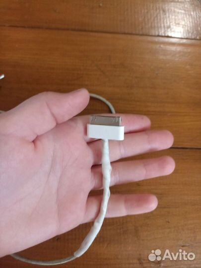 Продаю зарянку на Apple iPhone 4S в рабочем состоя