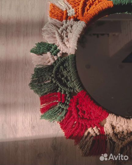 Зеркало в макраме раме