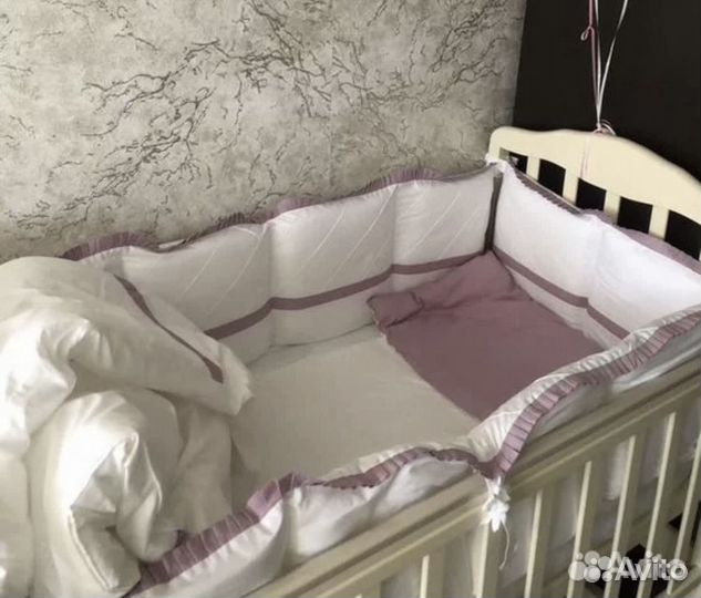 Детская кроватка (без маятника )