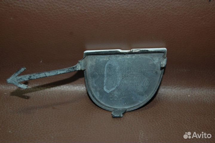 Заглушка буксировочного крюка - Renault Megane 3