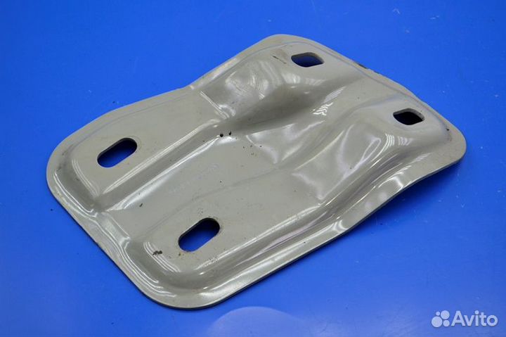 Кронштейн торпедо mercedes-benz Actros MP4 1842 (0