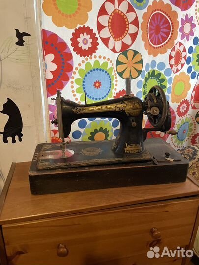 Швейная машина