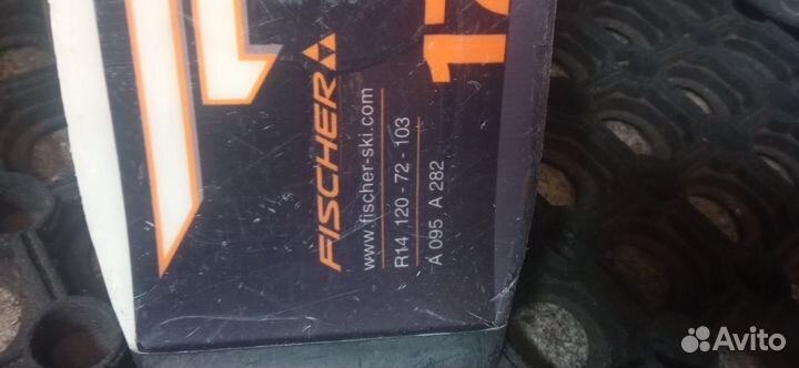 Продам горные лыжи