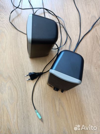 Компьютерные колонки Genius SP-M150