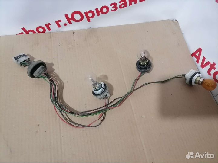 Проводка заднего фонаря Mazda Bongo Friendee