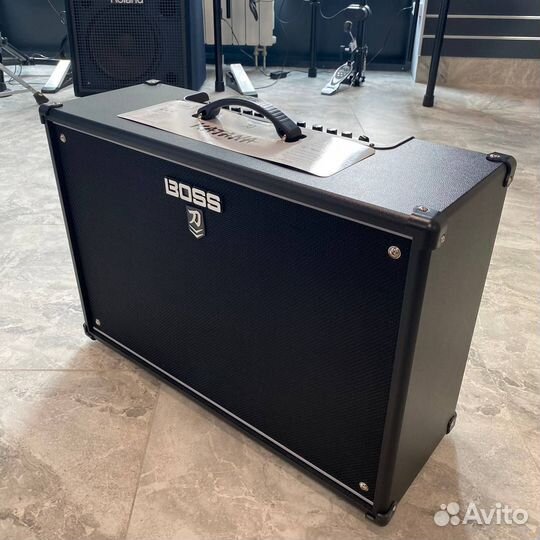 Гитарный комбоусилитель Boss Katana-100/212 MK2