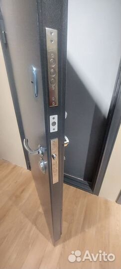 Дверь входная металлическая
