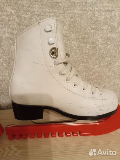 Коньки фигурные