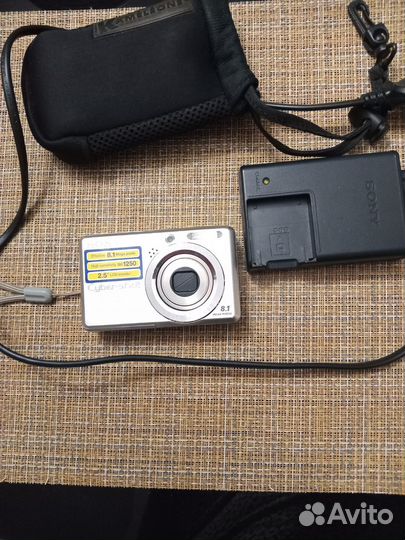 Компактный фотоаппарат sony