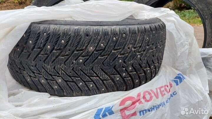 Nokian Tyres Hakkapeliitta 8 215/55 R17