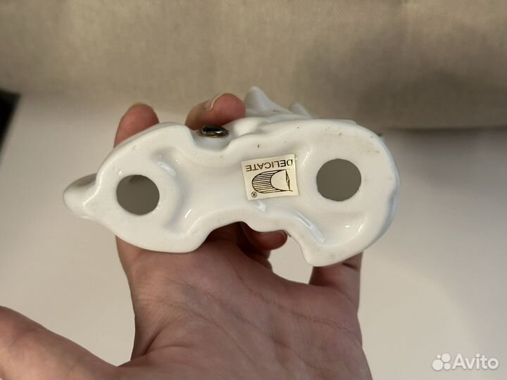 Фарфоровая фигурка мышки