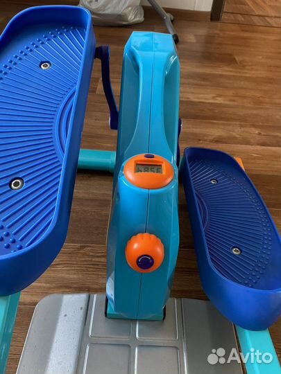 Эллиптический тренажер Torneo Mini Cross C-002R