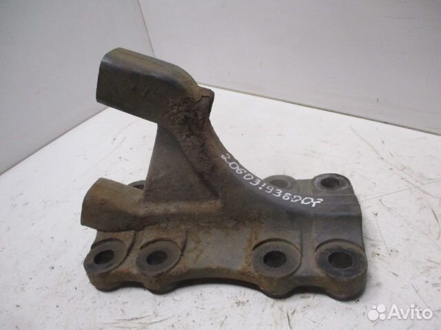 Кронштейн реактивной тяги Mercedes-Benz A941325050