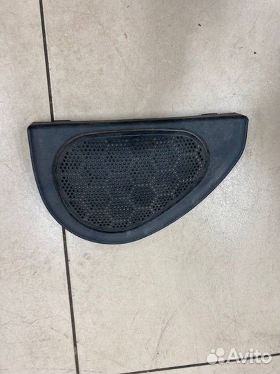 Решетка динамика задняя левая Chevrolet Niva