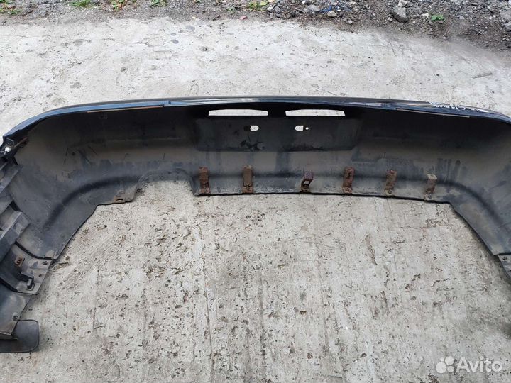 Бампер задний на Kia Clarus