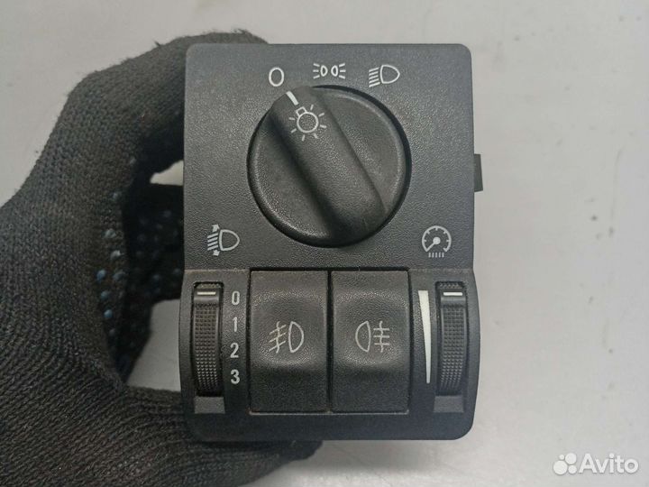 Блок управления светом Сузуки Игнис