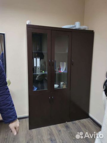 Стол со шкафом и тумбой