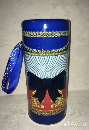 Банка щелкунчик жестяная