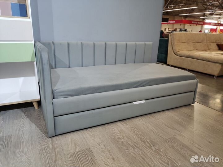 Угловая кровать/для подростка/детская/мягкая