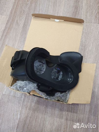 Очки виртуальной реальности для смартфона