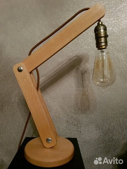 Настольная лампа, светильник настольный