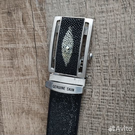 Ремень из кожи ската