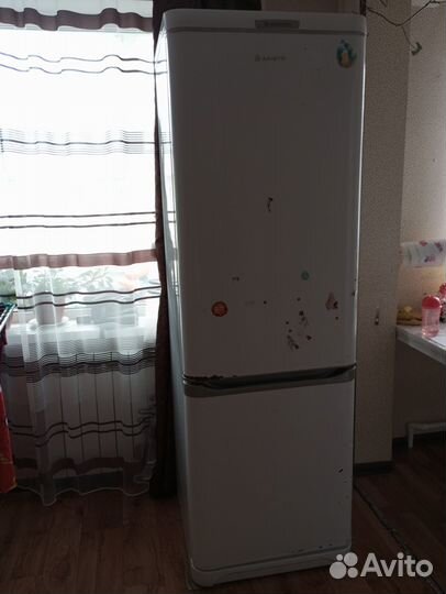 Продам холодильник рабочий бу