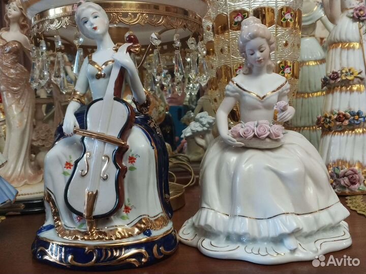 Статуэтка дама фарфор