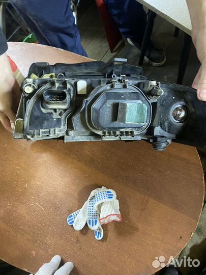 Фара передняя правая audi