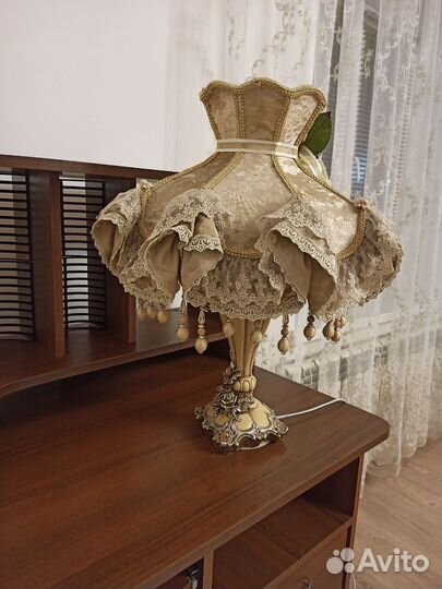 Лампа настольная