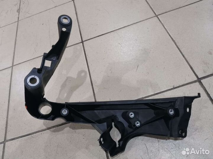 Audi A5 8T кронштейн фары правый дорестайлинг