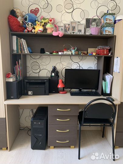 Компьютерный стол